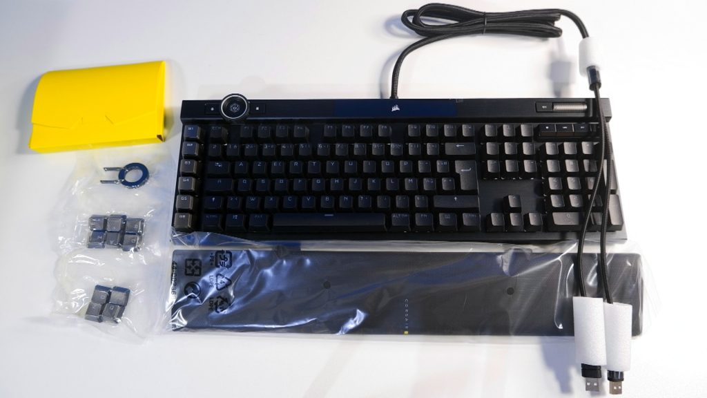 Unboxing Corsair K100 RGB