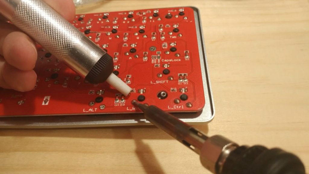 Teclados custom, desoldando los switches