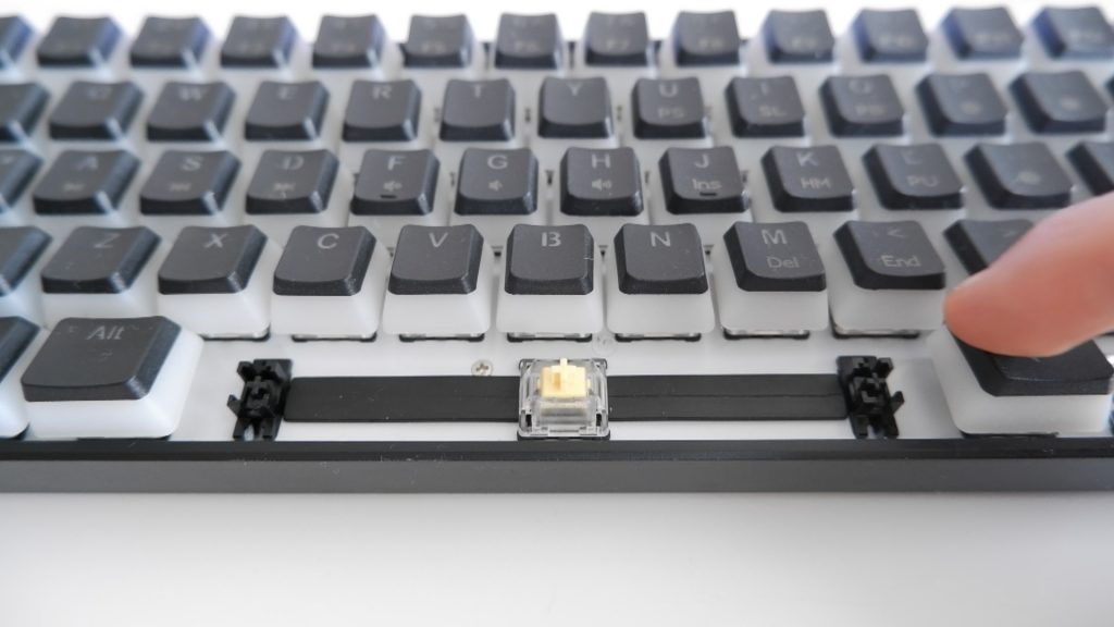 MK61, keycaps y estabilizadores
