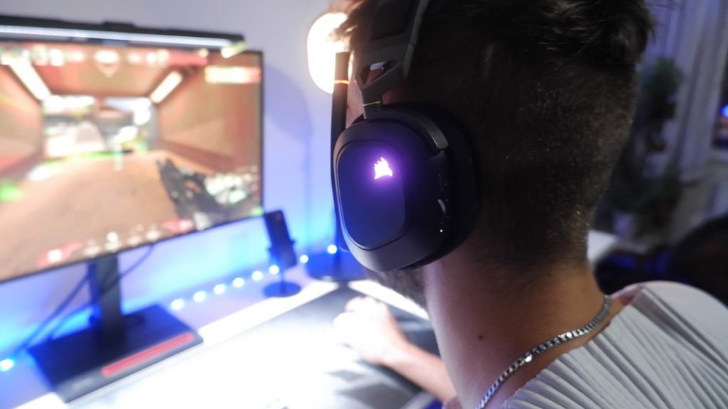 Jugando a Valorant con los HS80