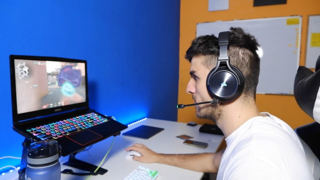 Jugando a Valorant con los Corsair Virtuoso XT