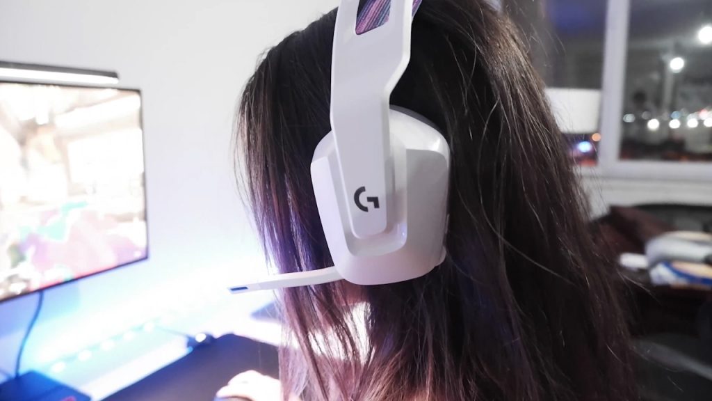 Logitech G733 en la cabeza
