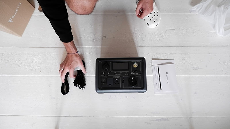 Unboxing Bluetti EB3A y panel solar PV120