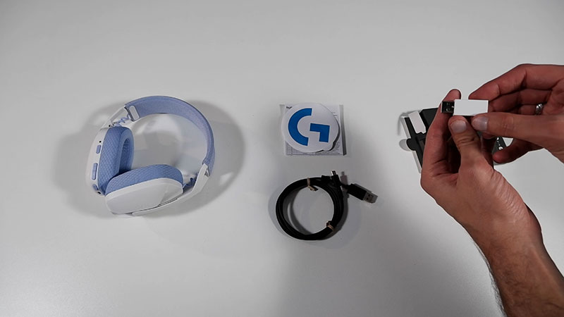 Unboxing Logitech G435