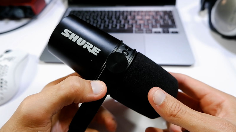 Shure MV7