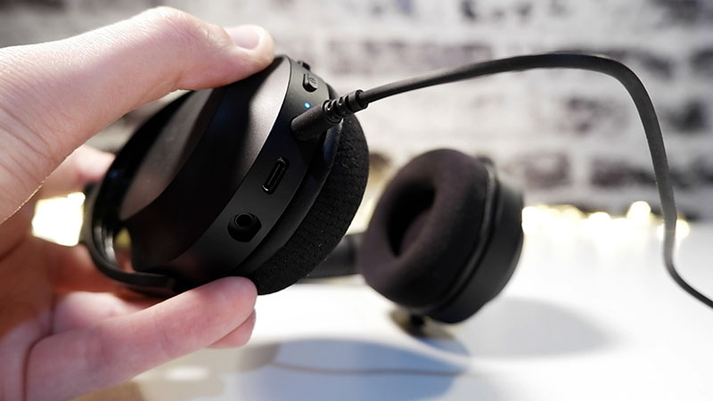 Detalles Razer Barracuda X