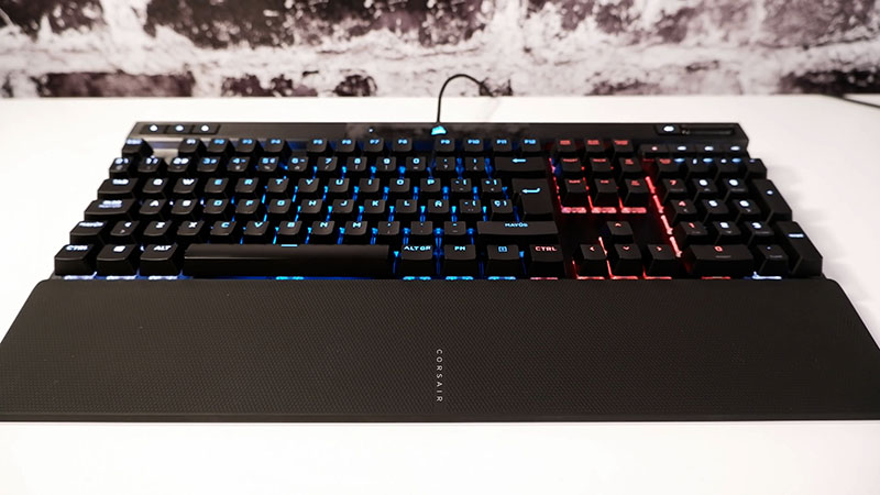 Diseño y Características Corsair K70 Pro