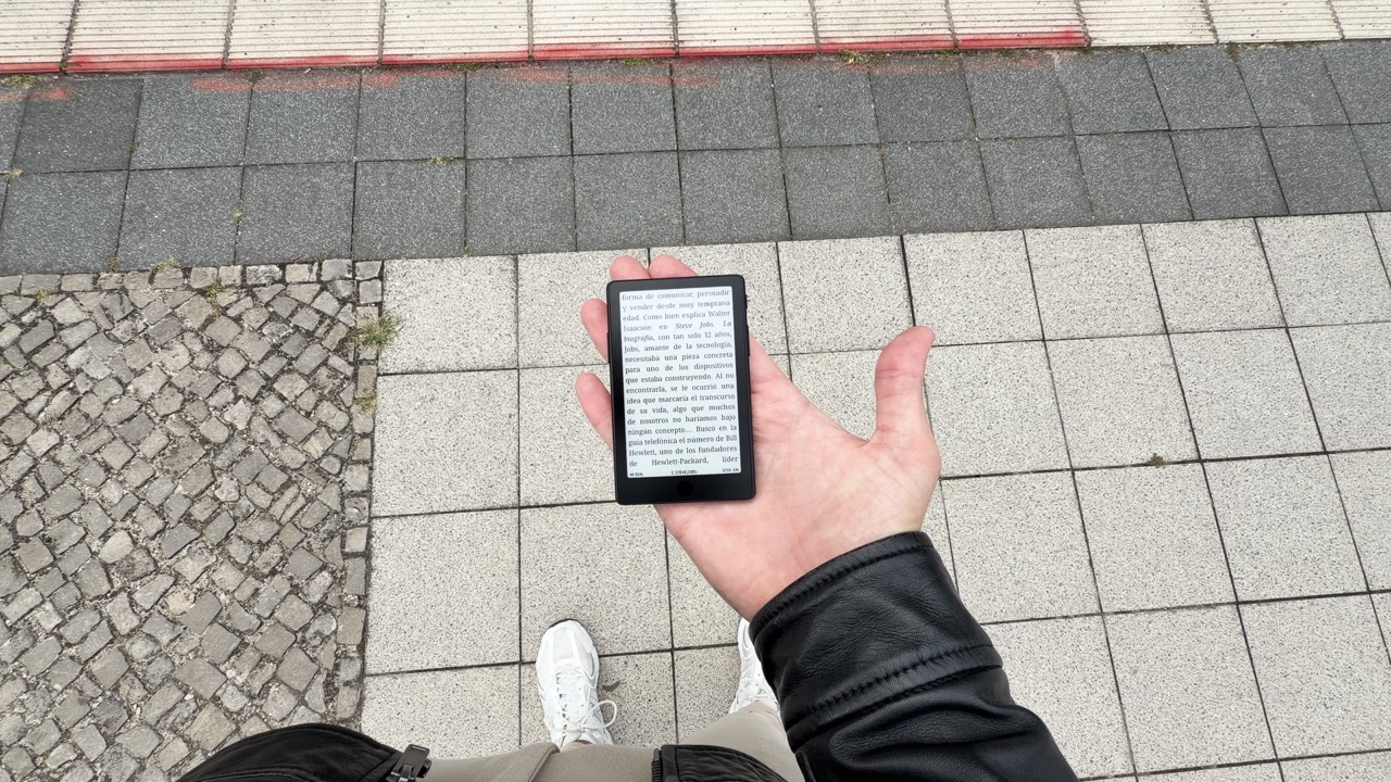 Xteink X4 Pro, lector electrónico de bolsillo